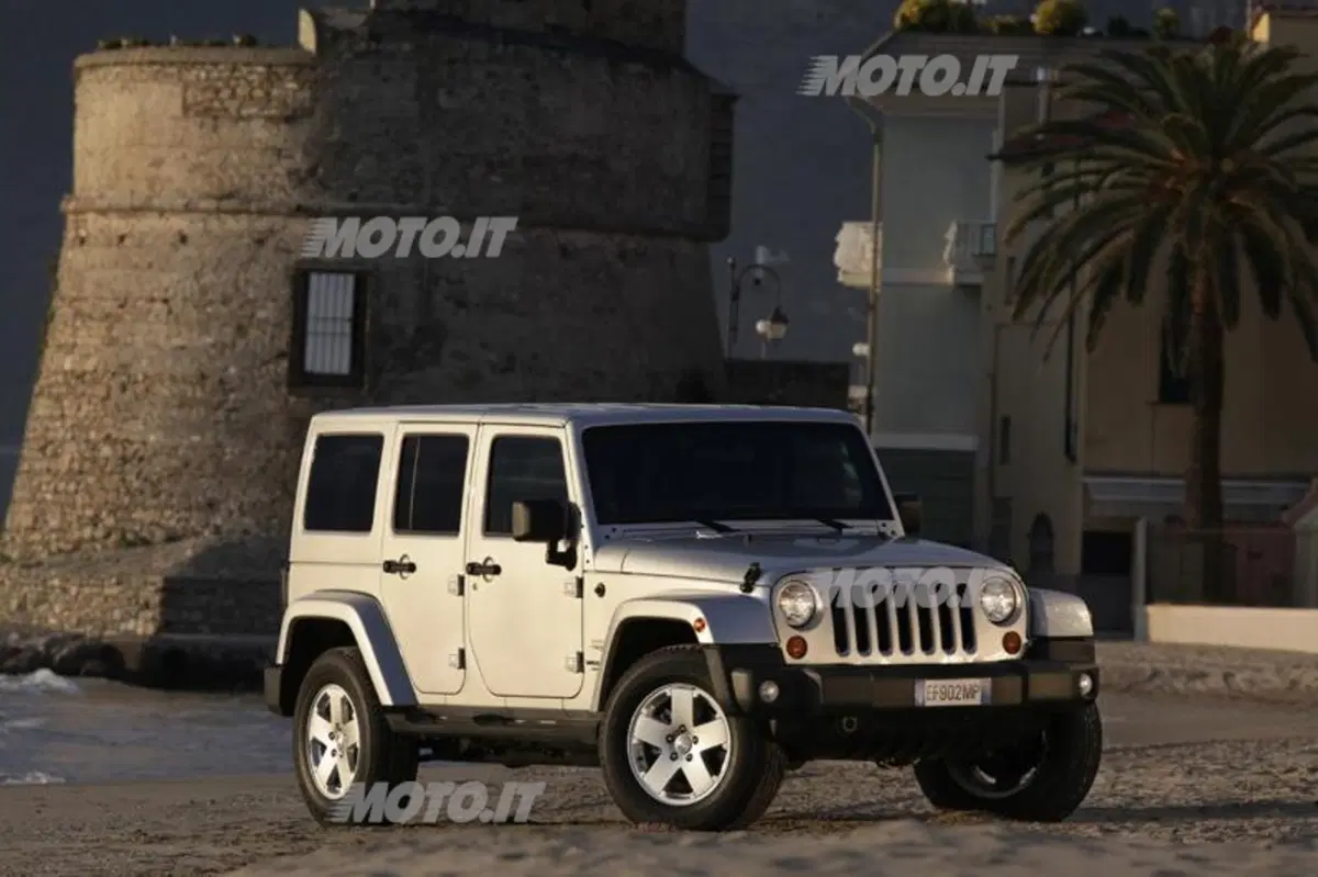 Jeep Wrangler Unlimited M.Y. 2013: cosa c'è di nuovo e quanto costa (31)