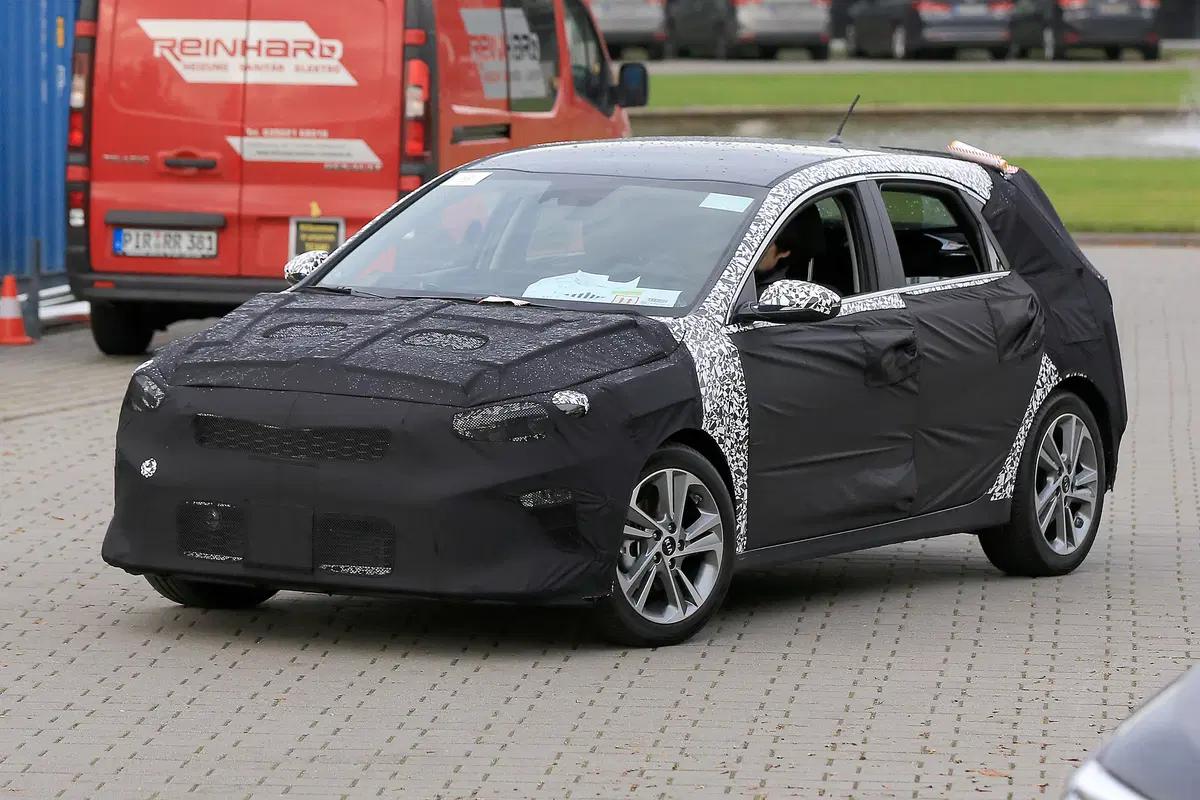 Nuova Kia Cee'd: la cugina della Hyundai i30 arriva nel 2018 (3)