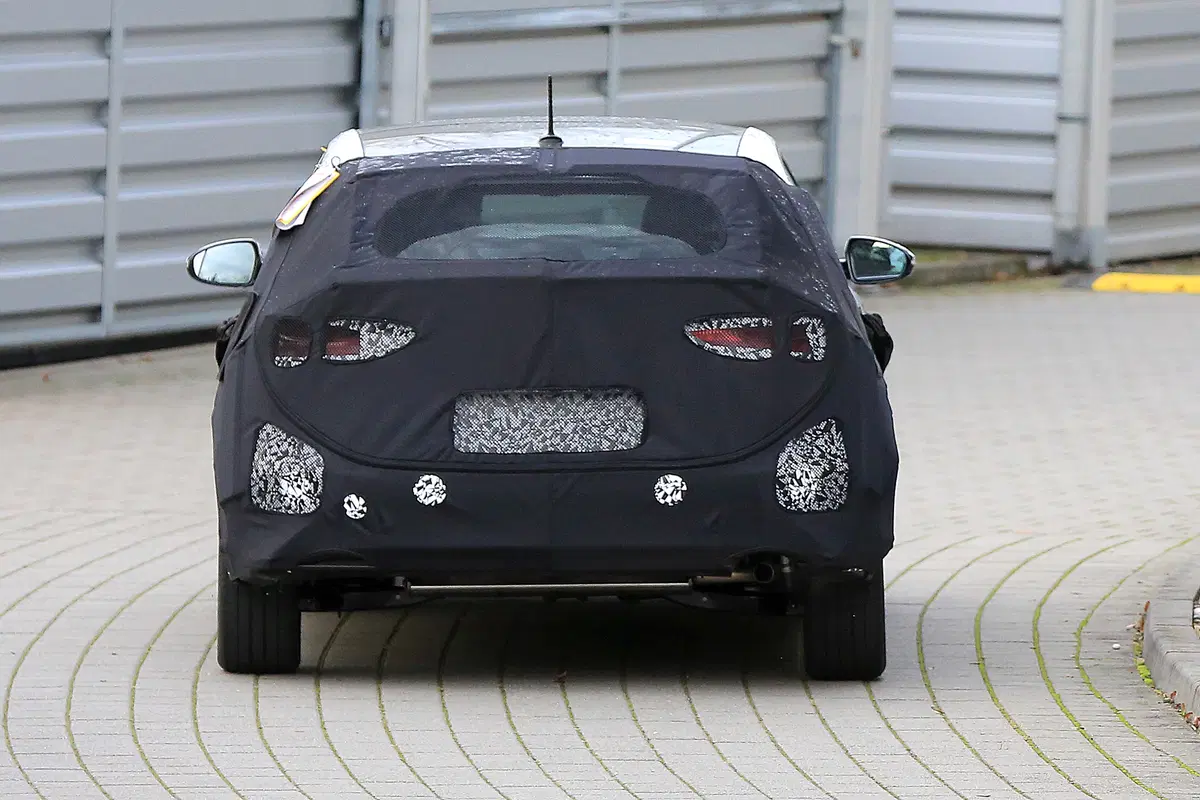Nuova Kia Cee'd: la cugina della Hyundai i30 arriva nel 2018 (12)