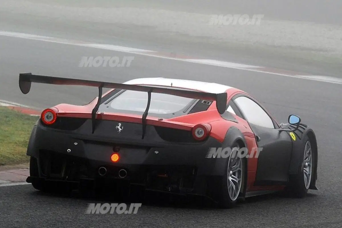 Ferrari 458 Italia GT3 2013: effettuati i primi test ad Adria (4)