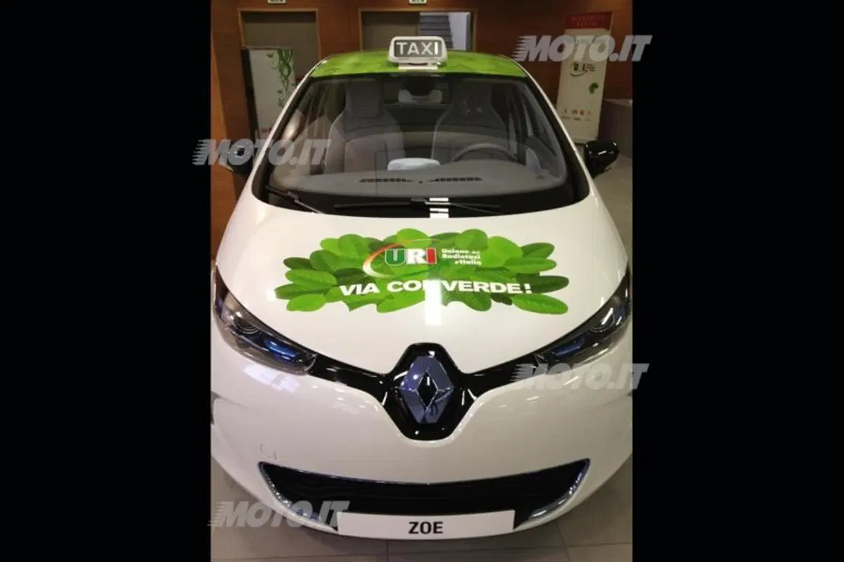 Via col verde: arrivano i taxi elettrici (3)