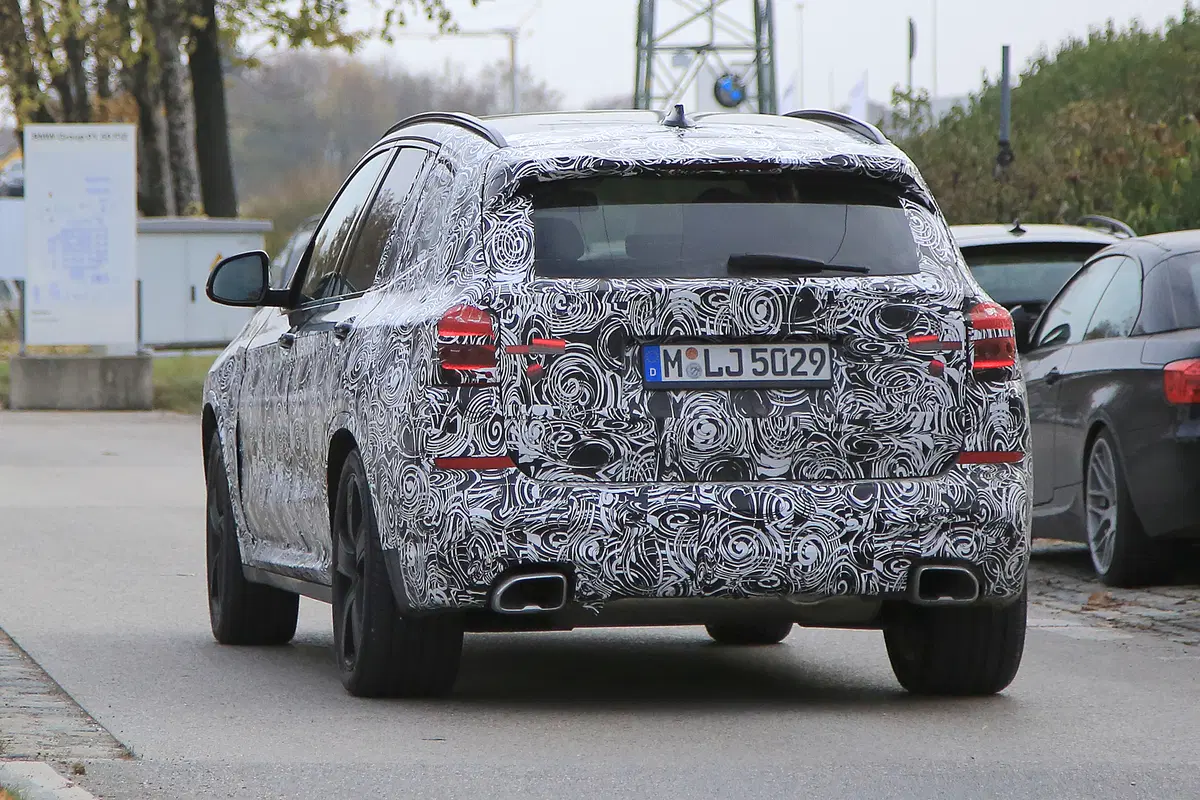 Nuova BMW X3: nuove foto dei prototipi in test (7)