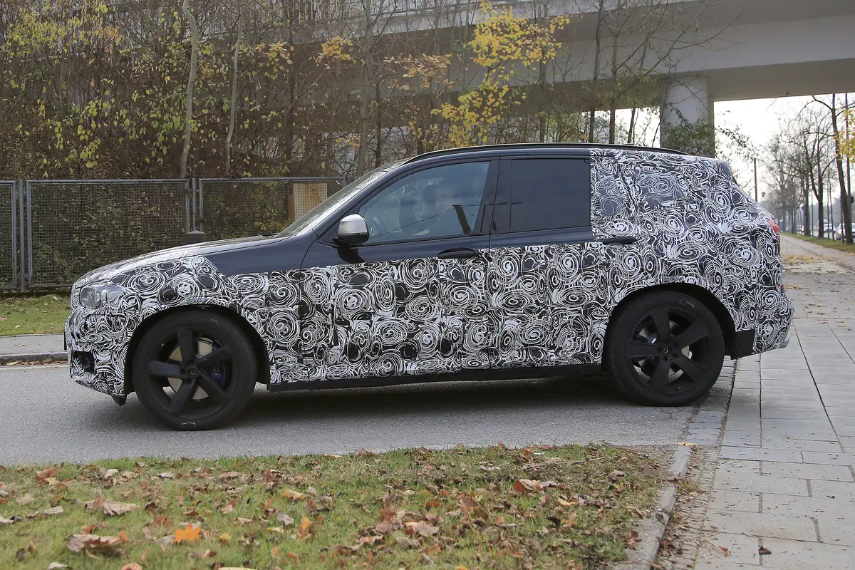 Nuova BMW X3: nuove foto dei prototipi in test (10)