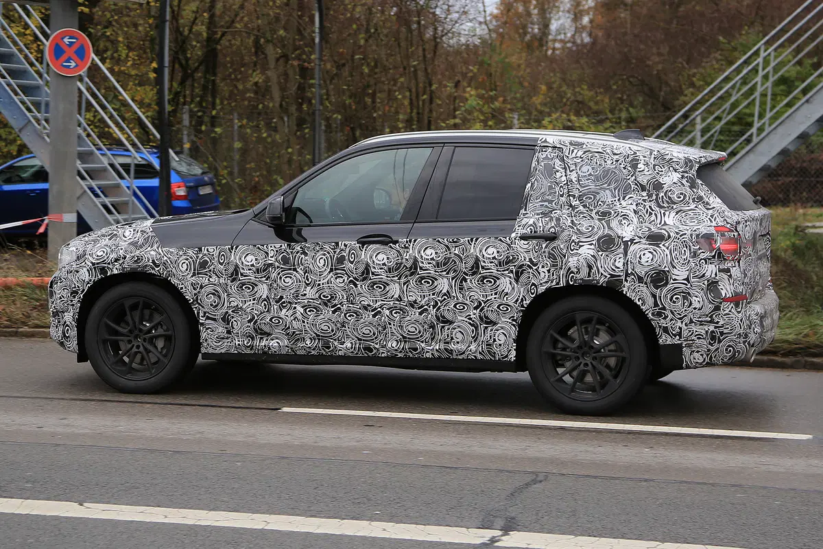 Nuova BMW X3: nuove foto dei prototipi in test (11)