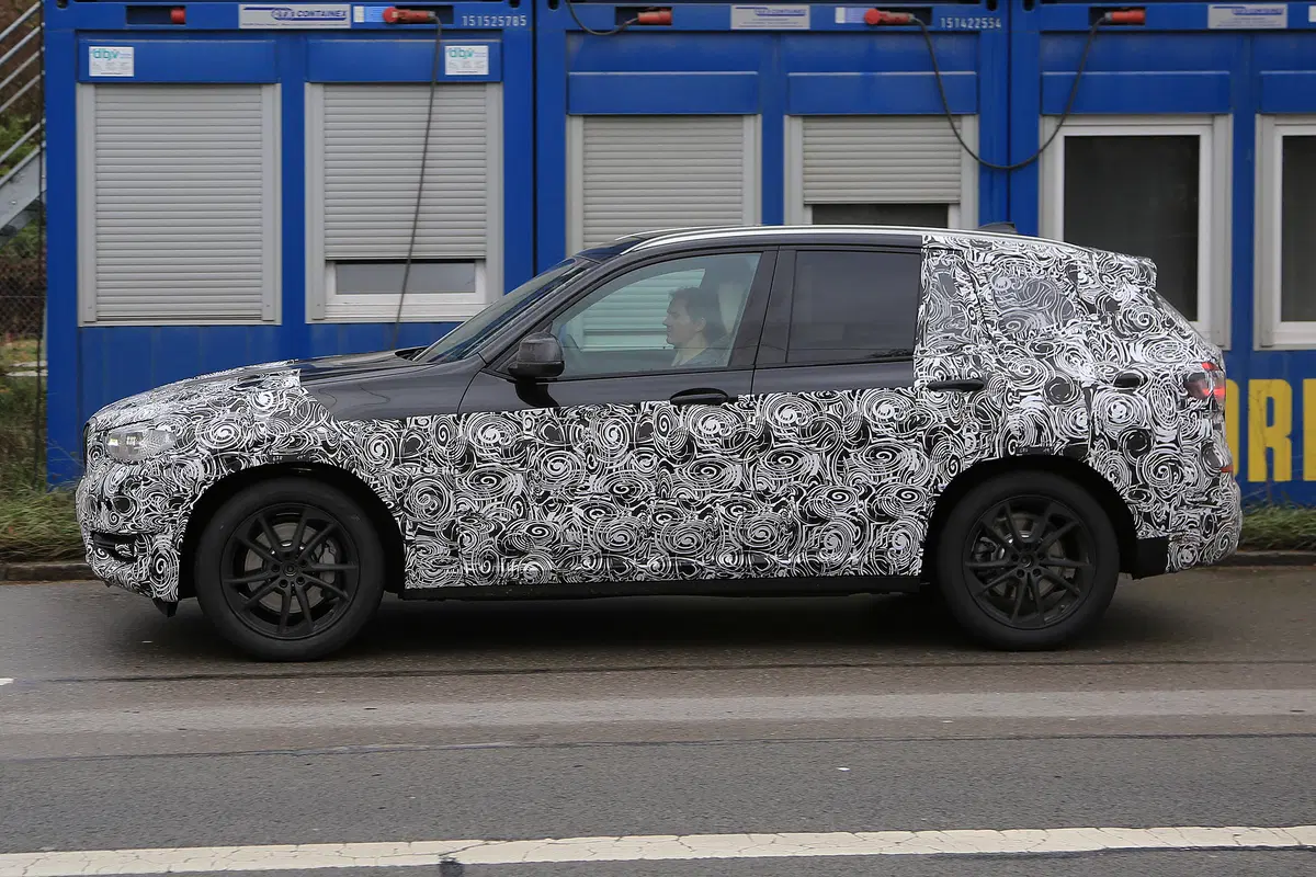 Nuova BMW X3: nuove foto dei prototipi in test (12)