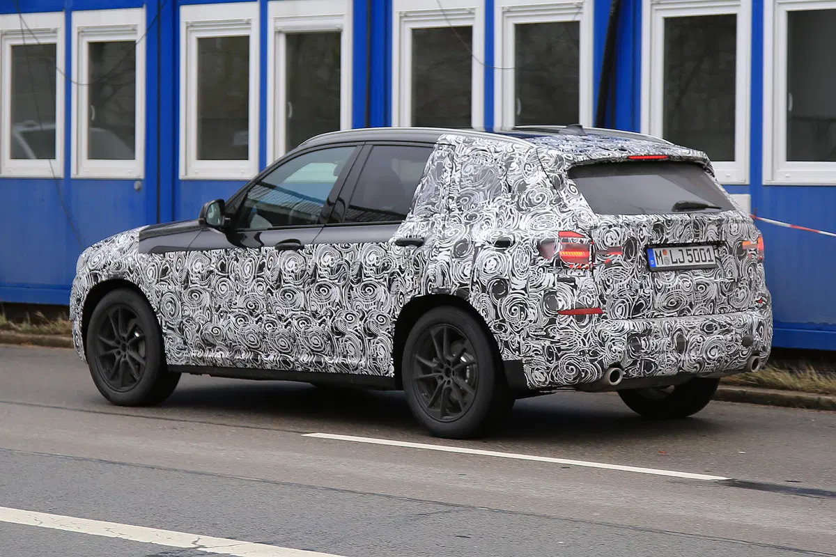 Nuova BMW X3: nuove foto dei prototipi in test (14)