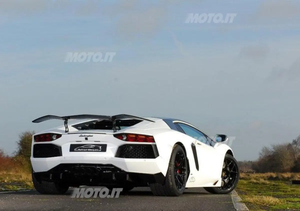 Oakley Design Lamborghini Aventador LP760-4 Dragon Edition