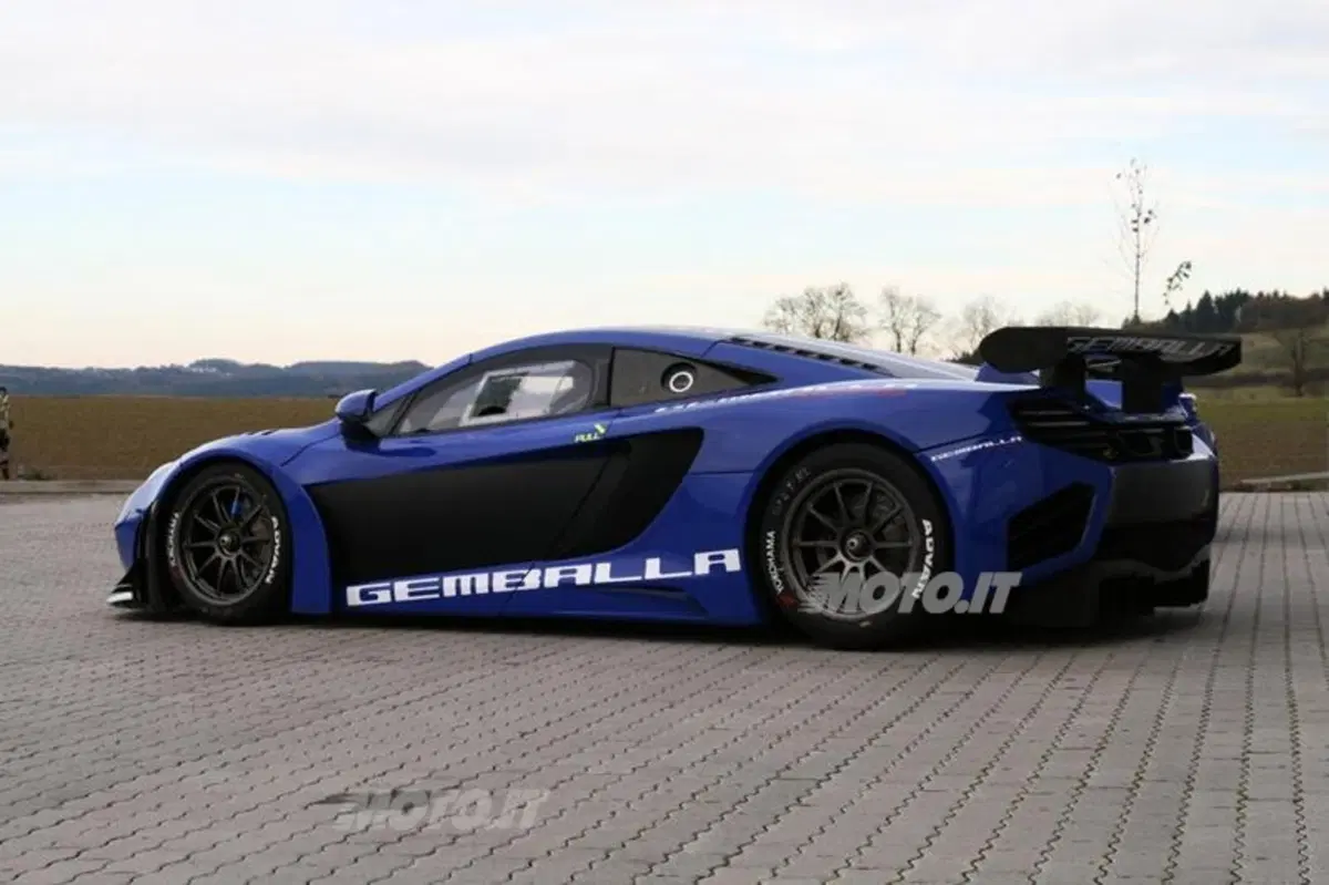 McLaren MP4-12C GT3: in vendita due vetture da gara firmate Gemballa (4)