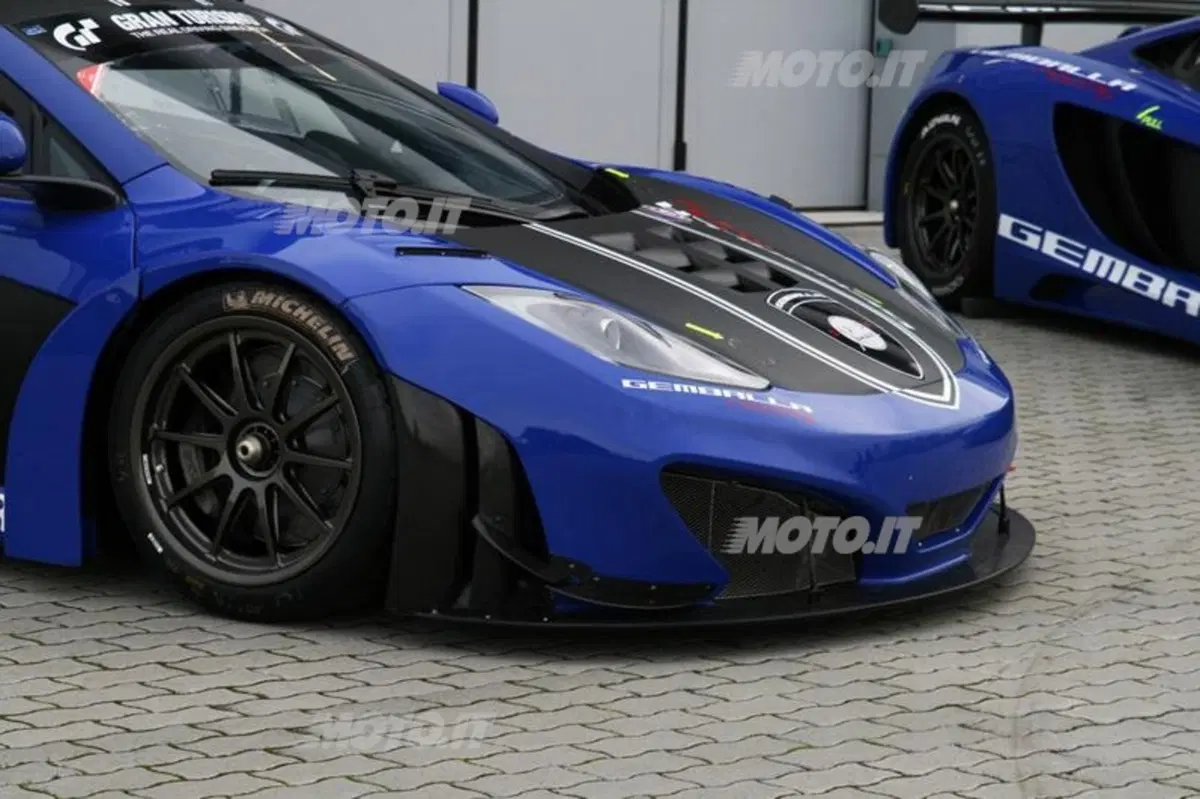 McLaren MP4-12C GT3: in vendita due vetture da gara firmate Gemballa (9)