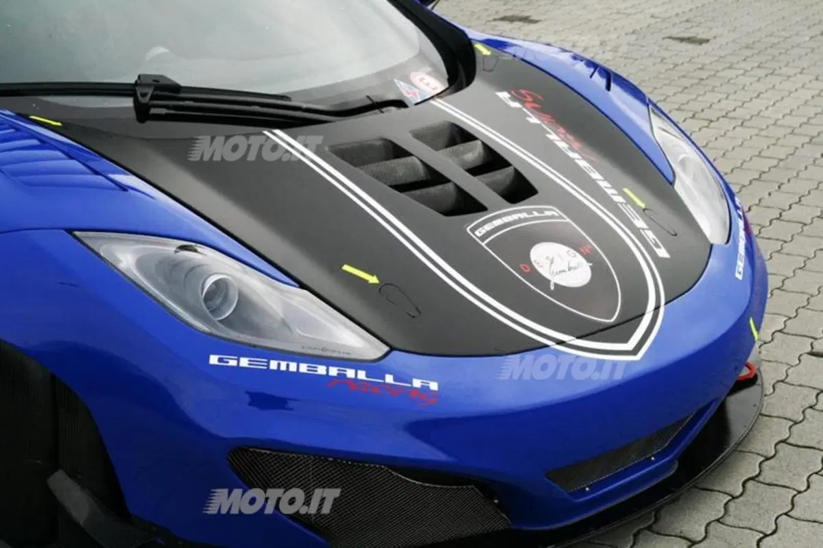 McLaren MP4-12C GT3: in vendita due vetture da gara firmate Gemballa (10)