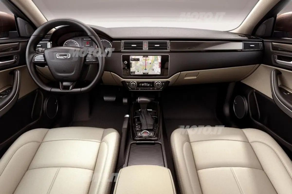 Qoros 3 Sedan (5)