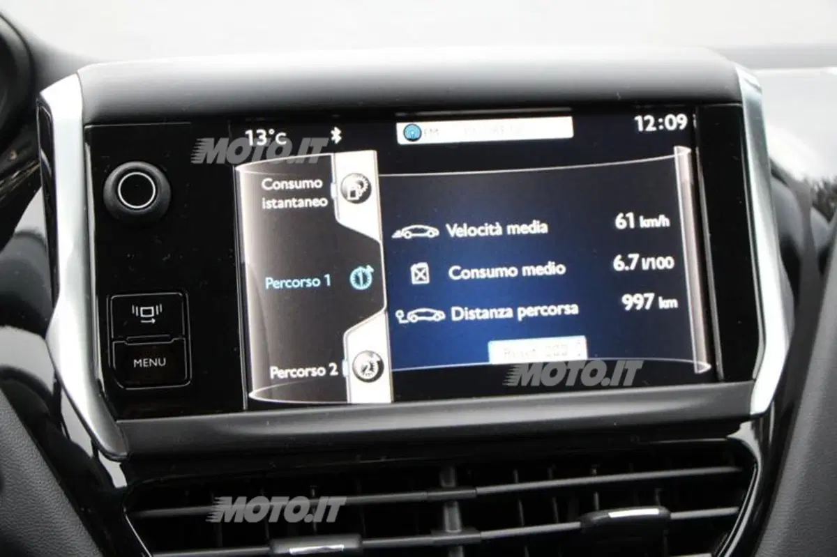 Peugeot 208: i segreti del sistema multimediale Touchscreen SMEG (2)