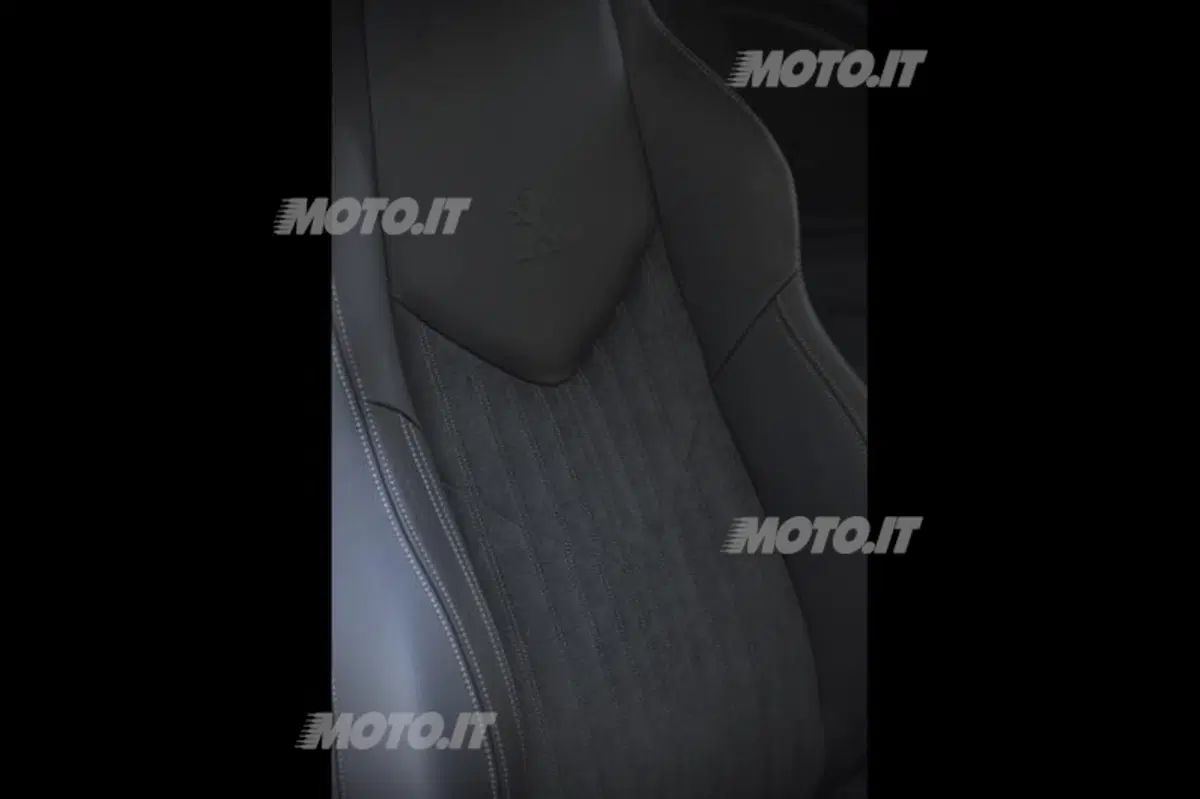 Peugeot RCZ restyling: listino prezzi (15)