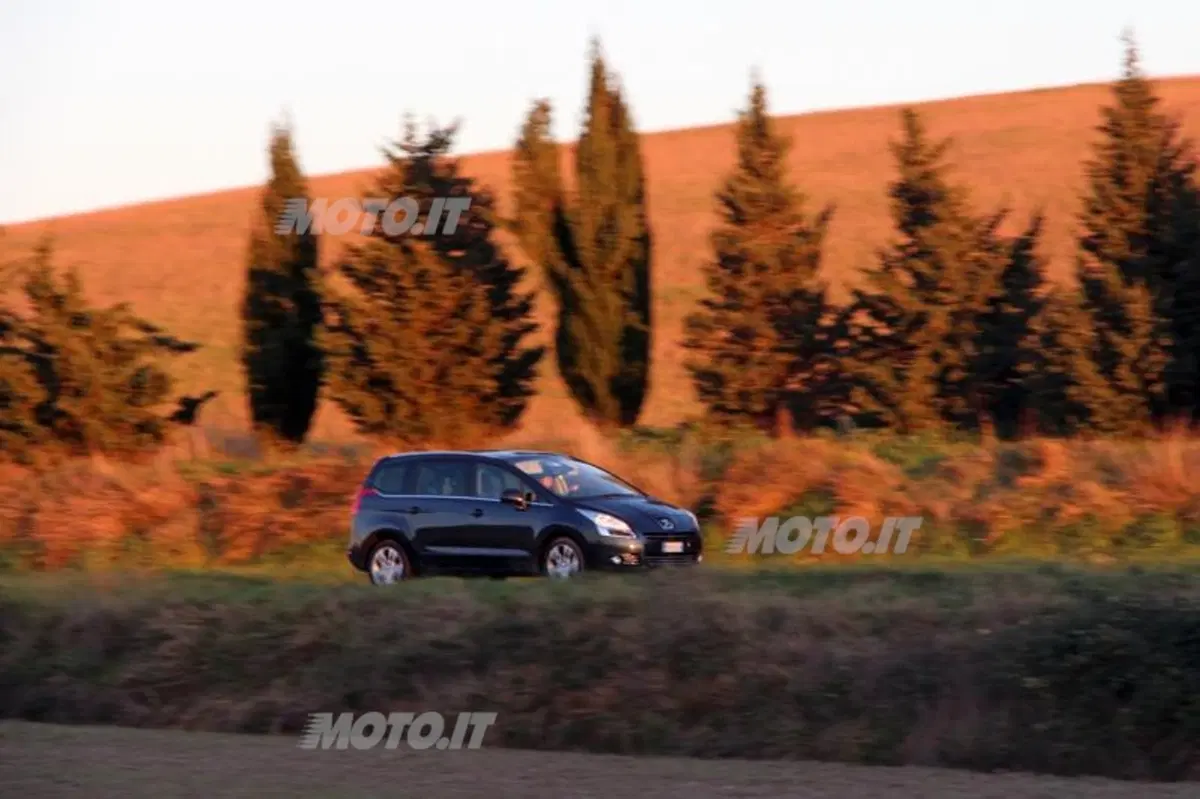 Peugeot 5008