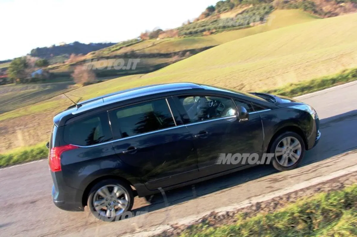 Peugeot 5008 (4)