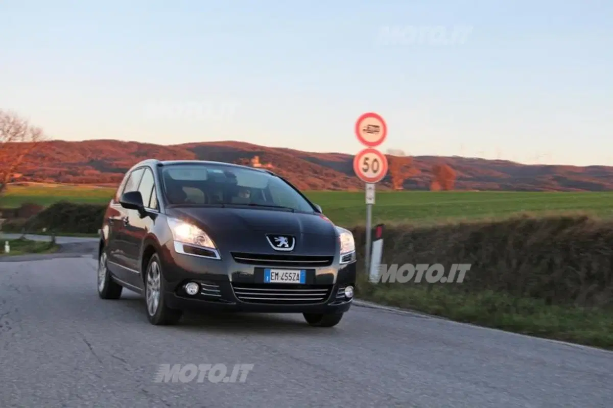 Peugeot 5008 (5)