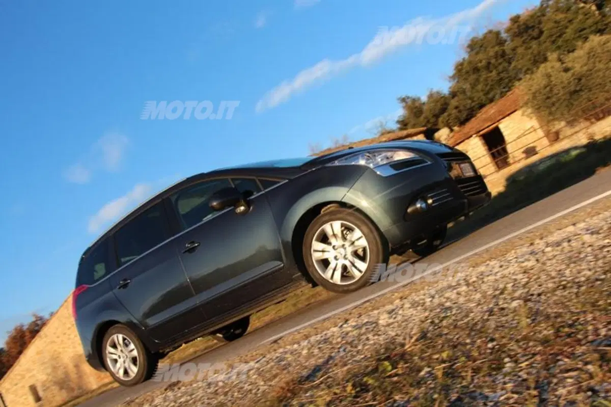 Peugeot 5008 (11)