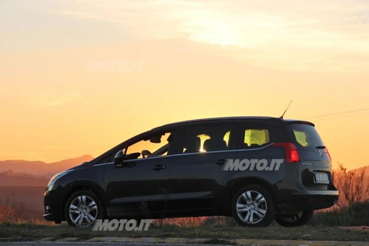 Peugeot 5008 (13)