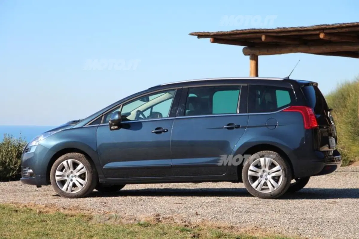 Peugeot 5008 (14)