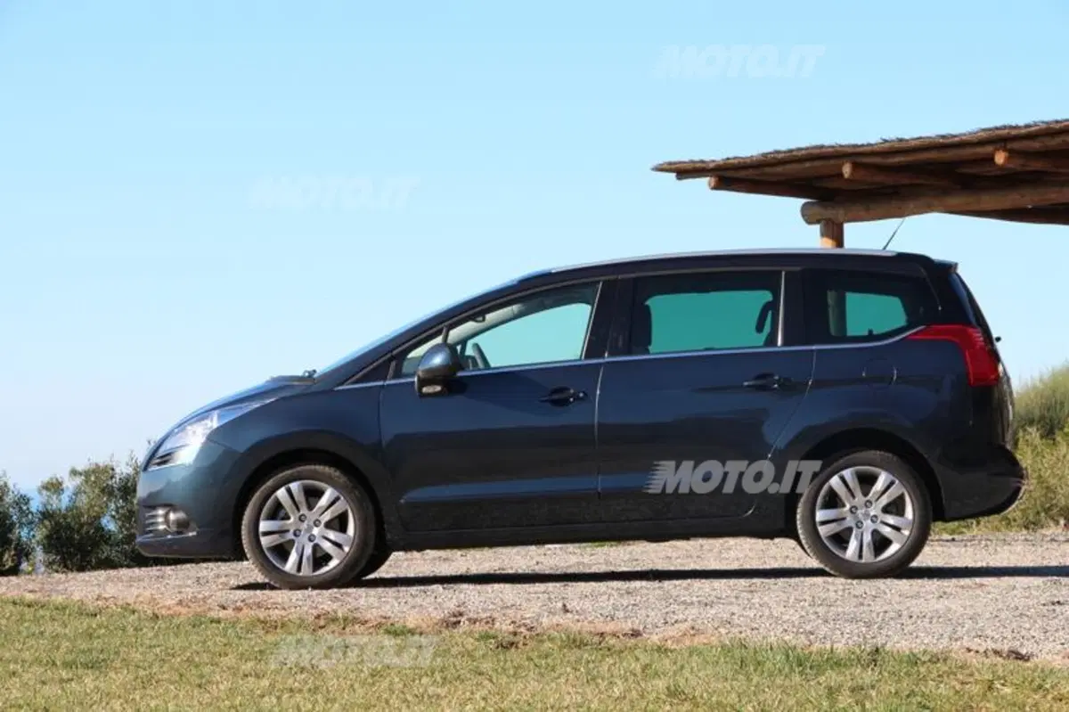 Peugeot 5008 (17)