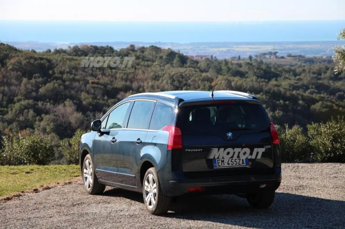 Peugeot 5008 (19)