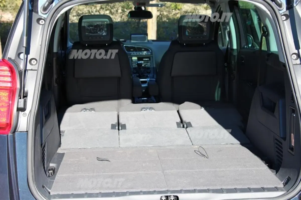 Peugeot 5008 (54)
