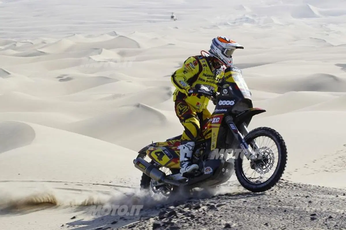 Dakar 2013, Tappa 4. Vincono Barreda (Husqvarna) e Al-Attiya (Red Bull Buggy) (3)