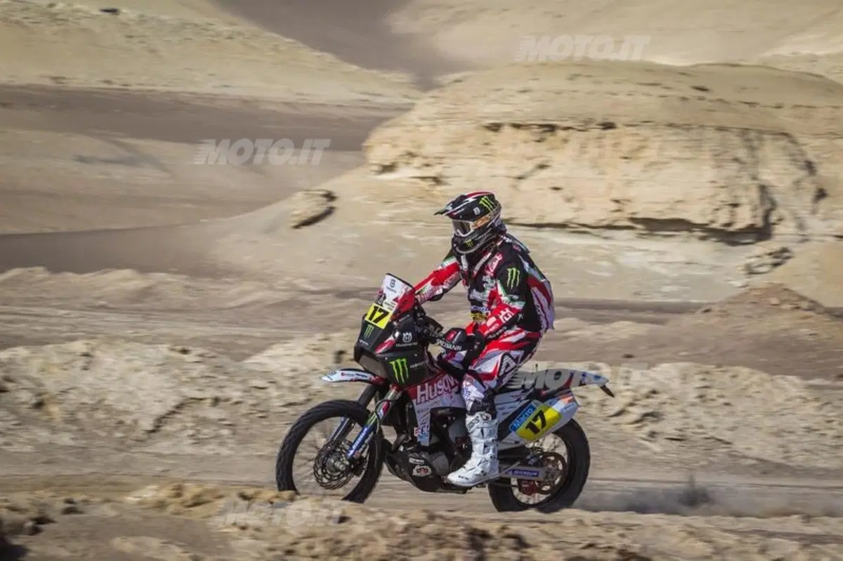 Dakar 2013, Tappa 4. Vincono Barreda (Husqvarna) e Al-Attiya (Red Bull Buggy) (50)
