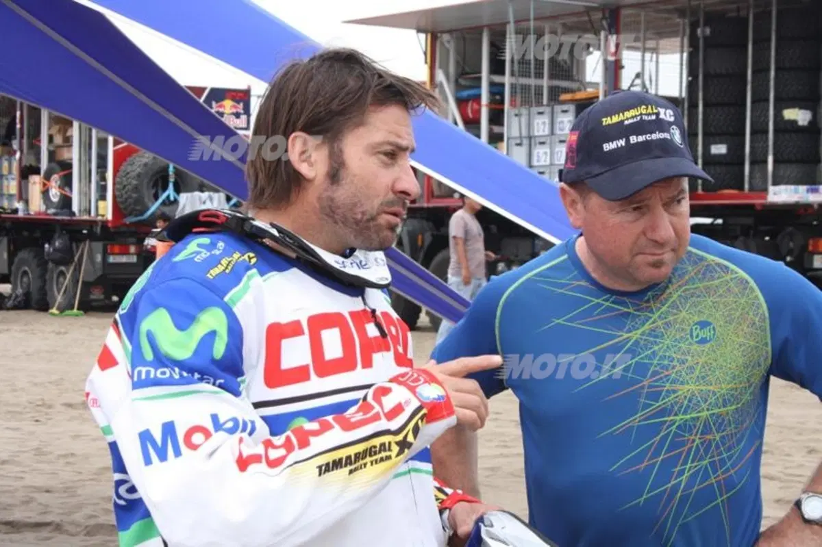 Dakar 2013, Tappa 4. Vincono Barreda (Husqvarna) e Al-Attiya (Red Bull Buggy) (54)