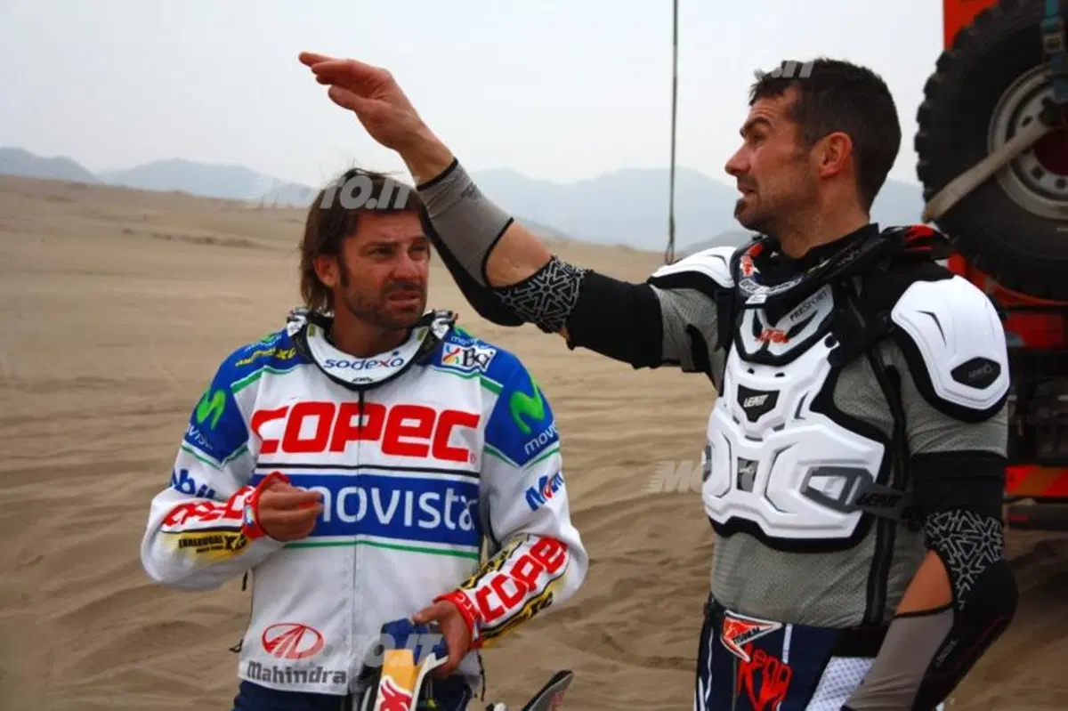 Dakar 2013, Tappa 4. Vincono Barreda (Husqvarna) e Al-Attiya (Red Bull Buggy) (57)