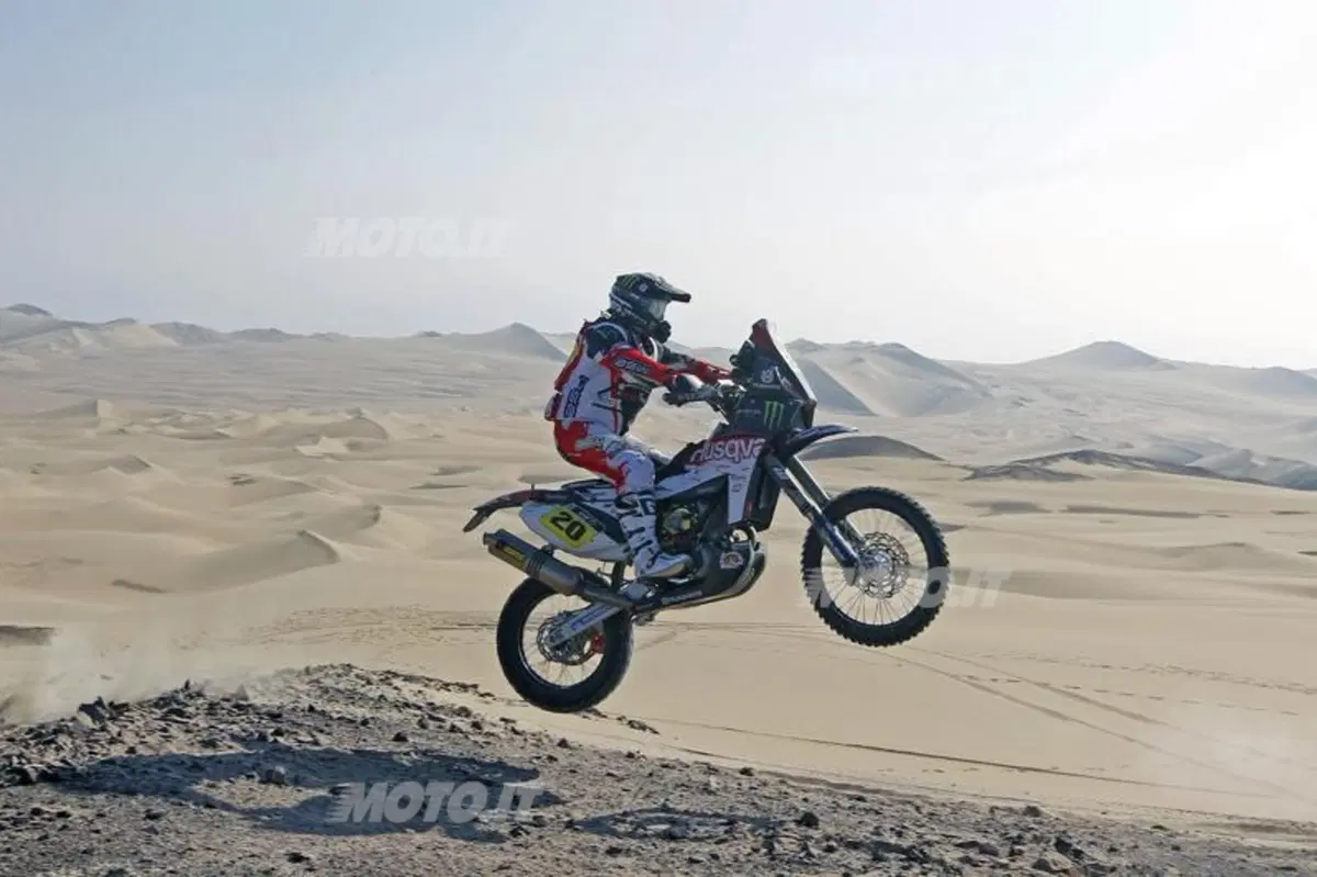 Dakar 2013, Tappa 4. Vincono Barreda (Husqvarna) e Al-Attiya (Red Bull Buggy) (71)