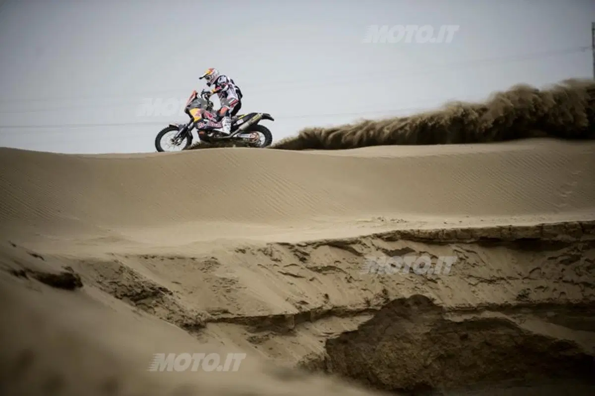 Dakar 2013, Tappa 4. Vincono Barreda (Husqvarna) e Al-Attiya (Red Bull Buggy) (80)