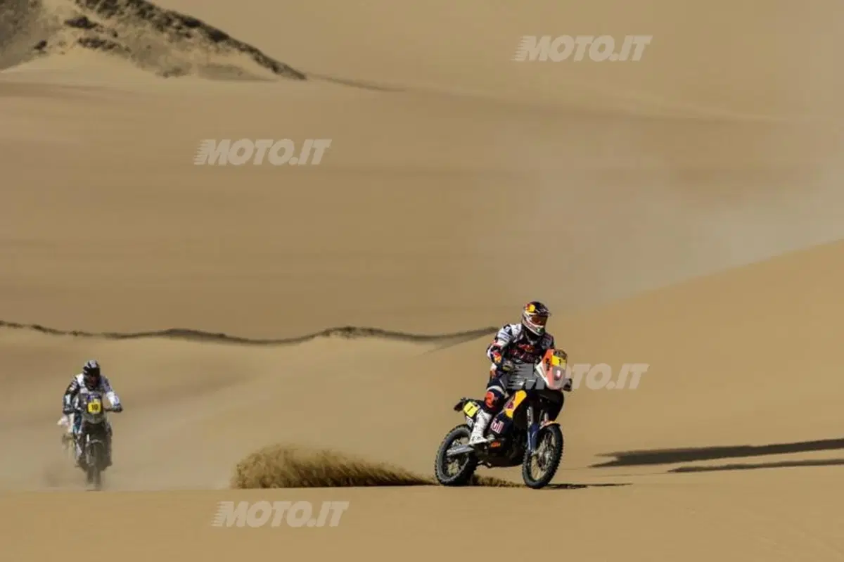 Dakar 2013, Tappa 4. Vincono Barreda (Husqvarna) e Al-Attiya (Red Bull Buggy) (83)