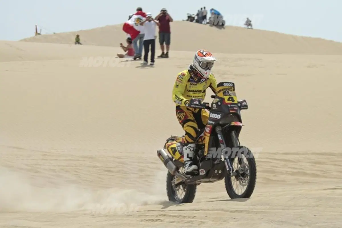 Dakar 2013, Tappa 4. Vincono Barreda (Husqvarna) e Al-Attiya (Red Bull Buggy) (86)