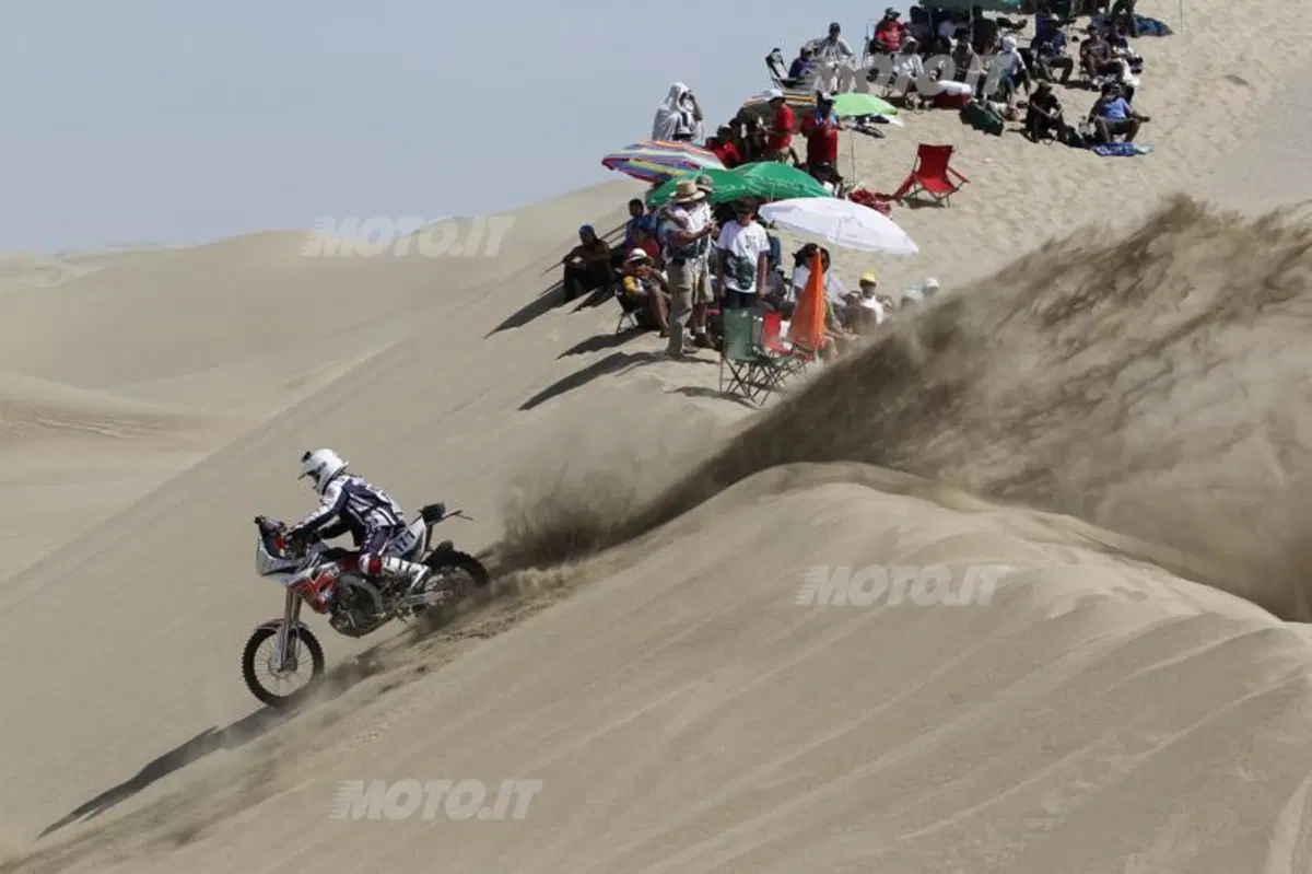 Dakar 2013, Tappa 4. Vincono Barreda (Husqvarna) e Al-Attiya (Red Bull Buggy) (87)