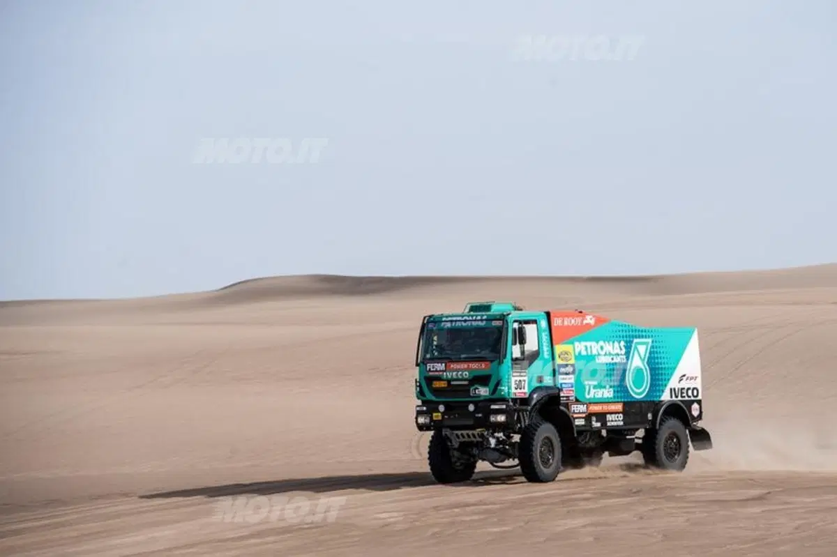 Dakar 2013, Tappa 4. Vincono Barreda (Husqvarna) e Al-Attiya (Red Bull Buggy) (90)
