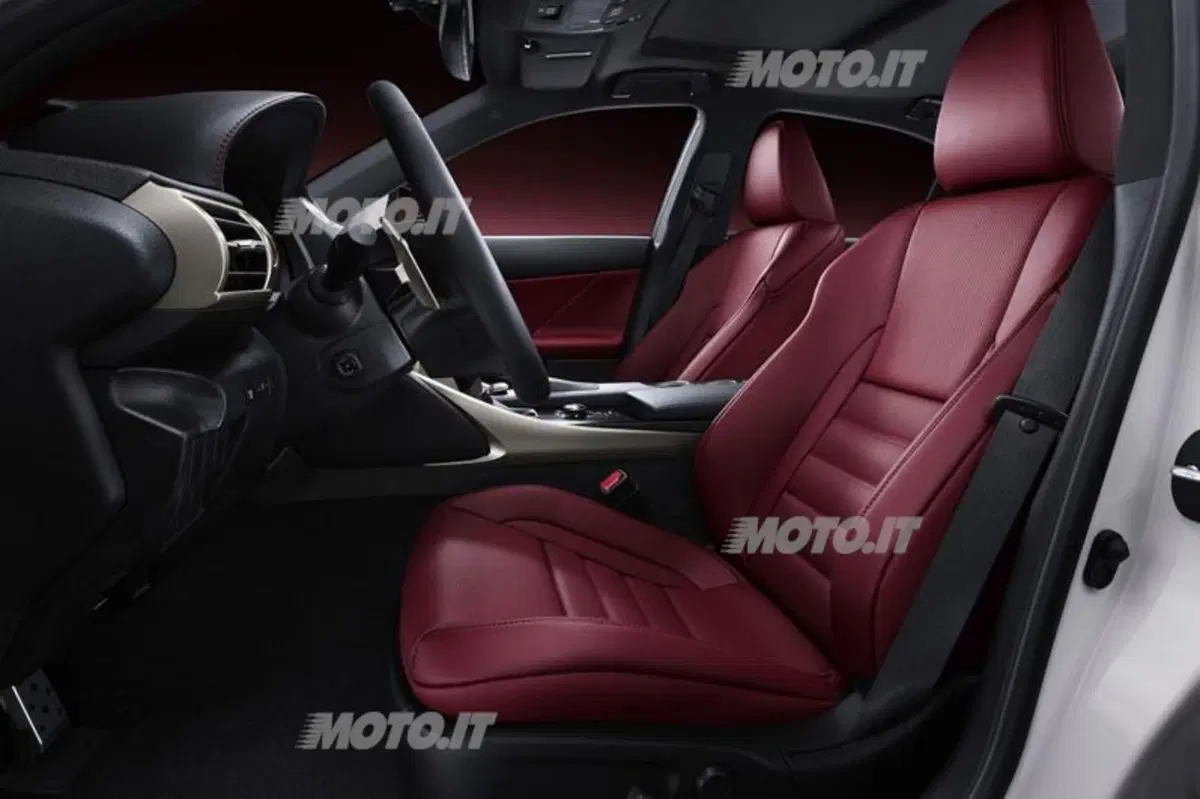 Nuova Lexus IS: le prime immagini ufficiali (15)