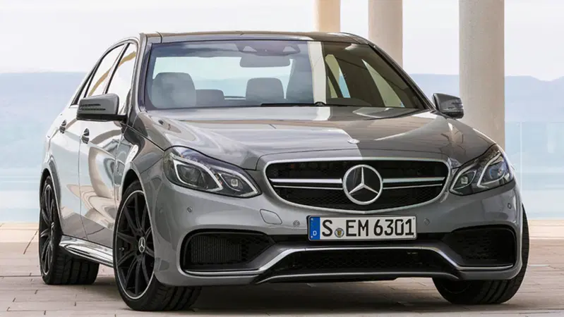 Mercedes-Benz Classe E 63 AMG restyling: arrivano il modello S e la 4Matic