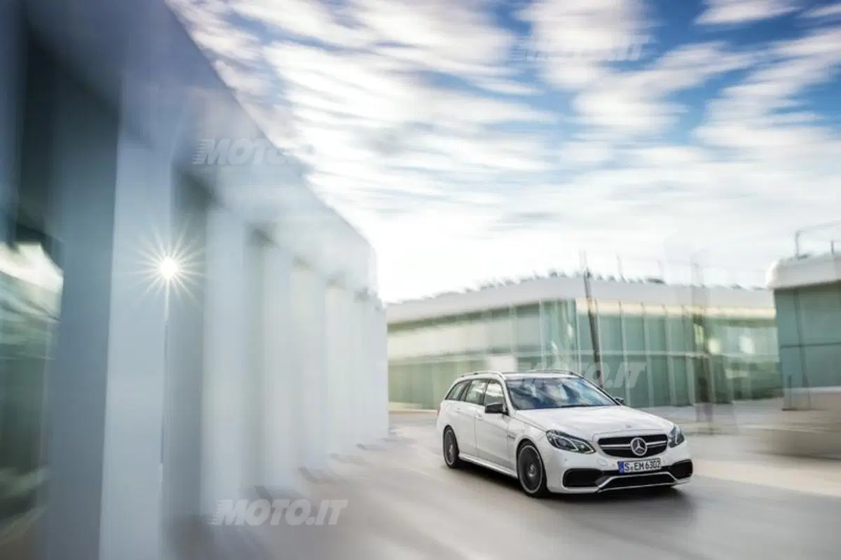Mercedes-Benz Classe E 63 AMG restyling: arrivano il modello S e la 4Matic (2)