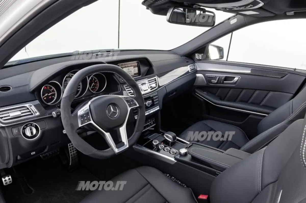 Mercedes-Benz Classe E 63 AMG restyling: arrivano il modello S e la 4Matic (12)