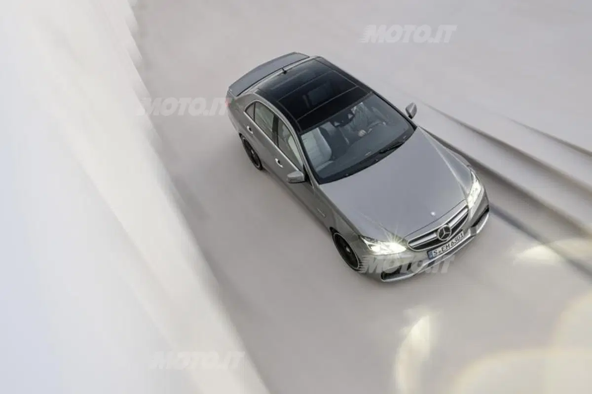 Mercedes-Benz Classe E 63 AMG restyling: arrivano il modello S e la 4Matic (14)