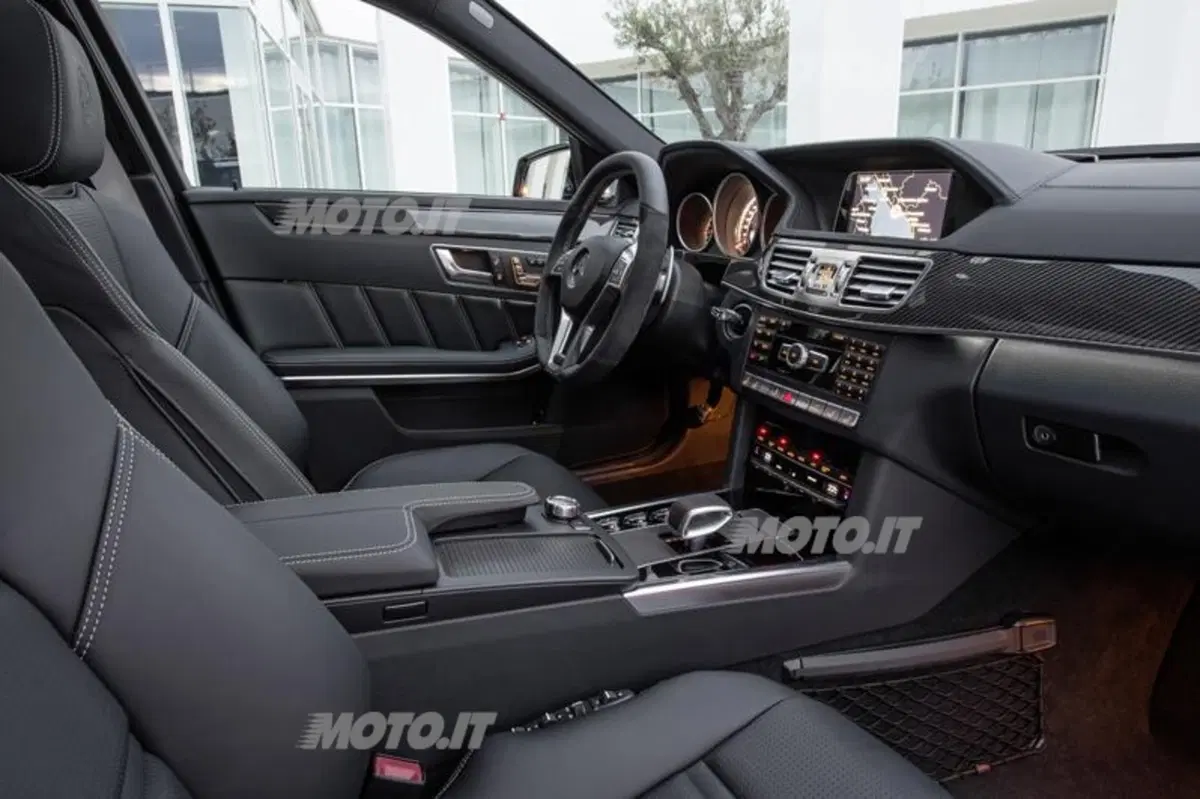 Mercedes-Benz Classe E 63 AMG restyling: arrivano il modello S e la 4Matic (17)