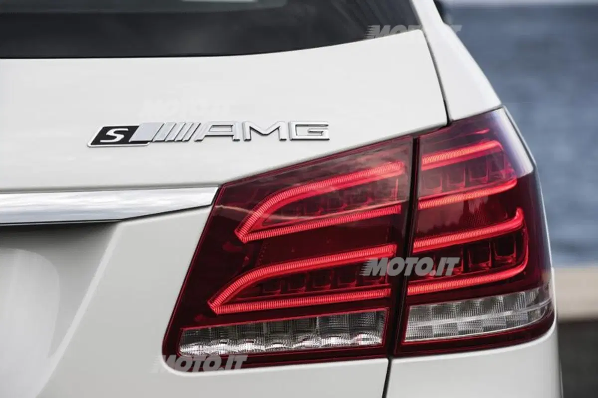 Mercedes-Benz Classe E 63 AMG restyling: arrivano il modello S e la 4Matic (20)