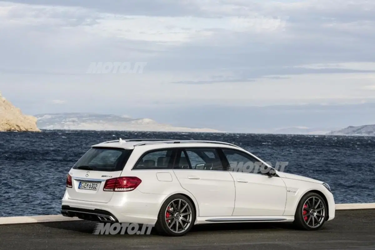 Mercedes-Benz Classe E 63 AMG restyling: arrivano il modello S e la 4Matic (21)