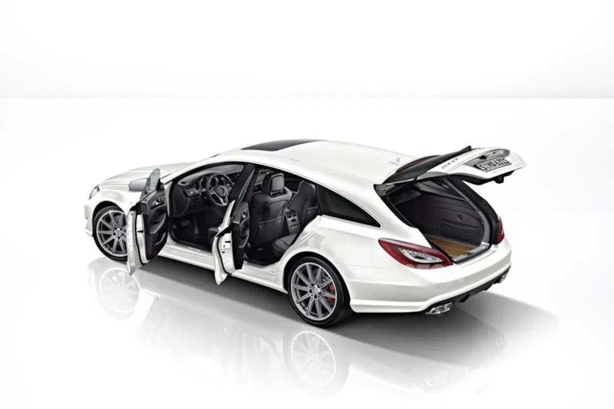 Mercedes-Benz CLS 63 AMG: motori più potenti e trazione integrale (8)