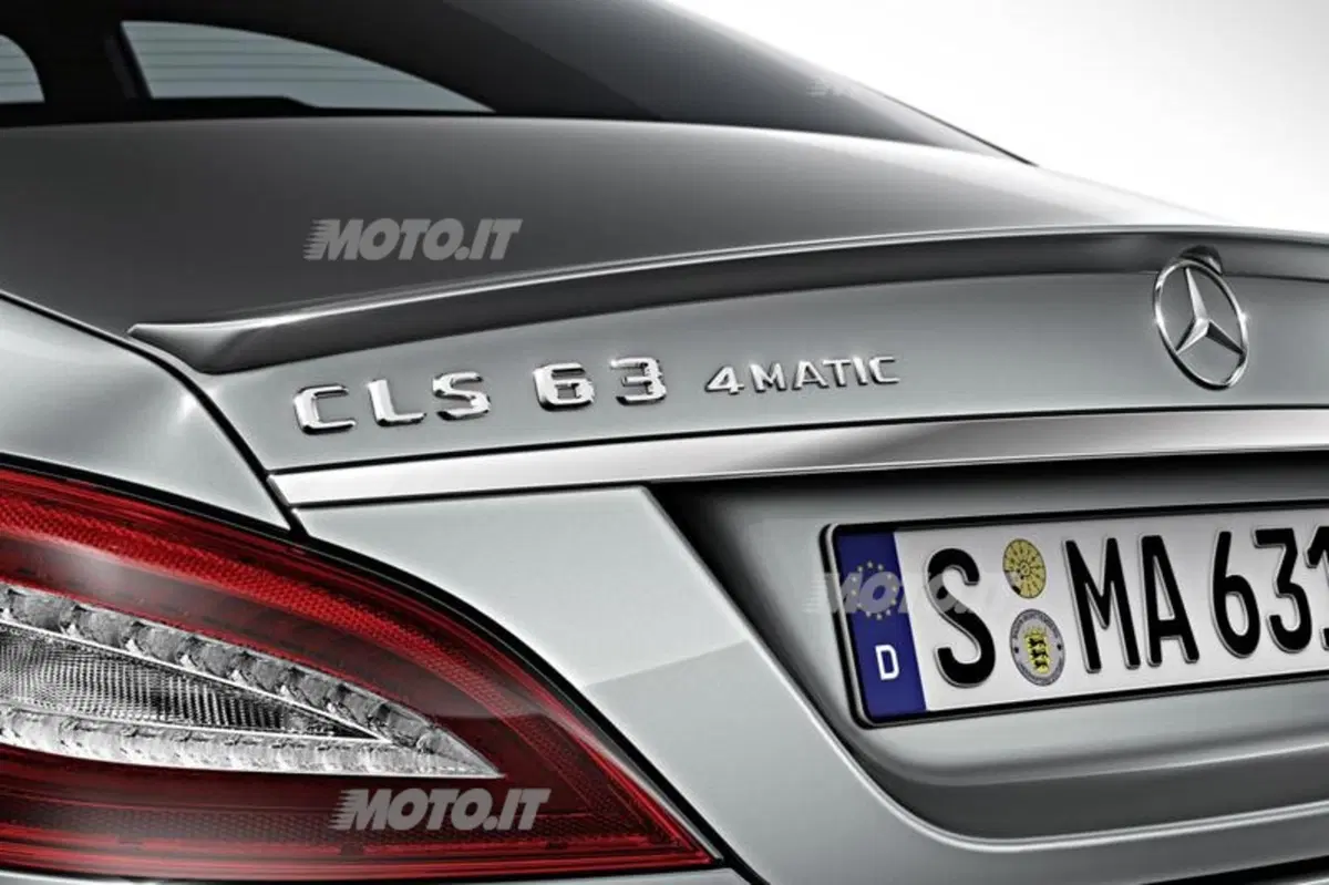 Mercedes-Benz CLS 63 AMG: motori più potenti e trazione integrale (15)