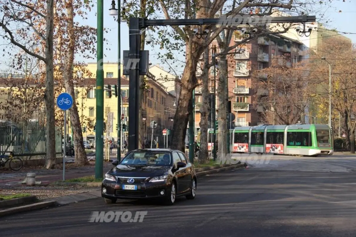 Lexus CT 200h (12)