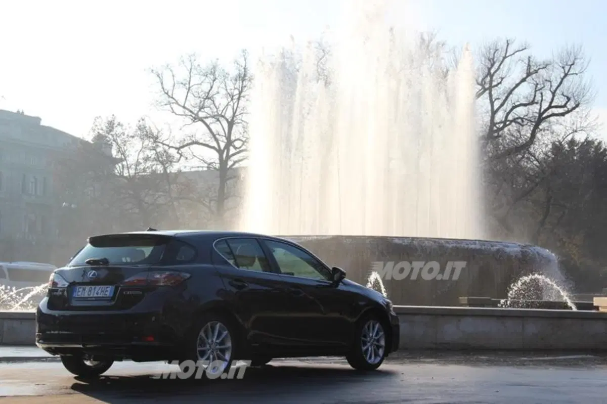 Lexus CT 200h (18)