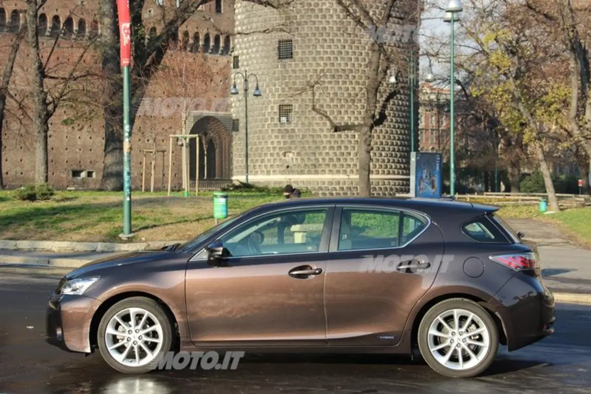 Lexus CT 200h (27)