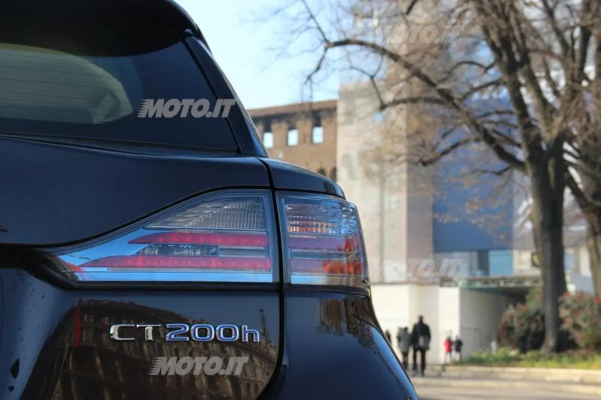 Lexus CT 200h (33)